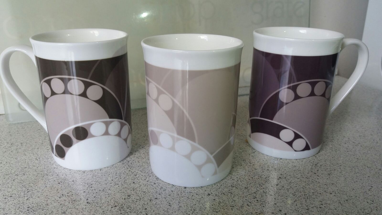 Elegant Porcelain Mugs With Fern Leaves Design