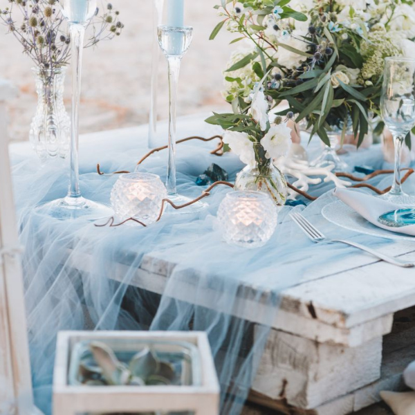 shades of blue wedding theme - romantic wedding table idea